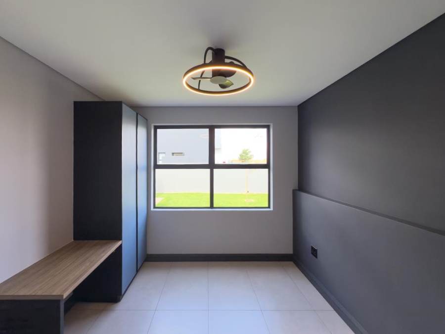 4 Bedroom Property for Sale in Midstream Heights Gauteng