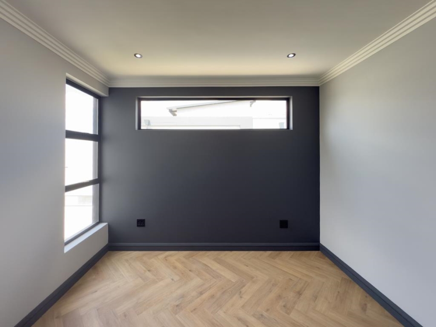 4 Bedroom Property for Sale in Midstream Heights Gauteng