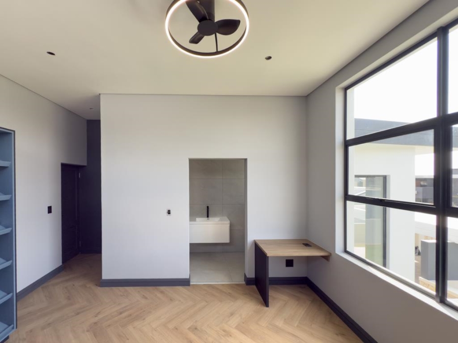 4 Bedroom Property for Sale in Midstream Heights Gauteng