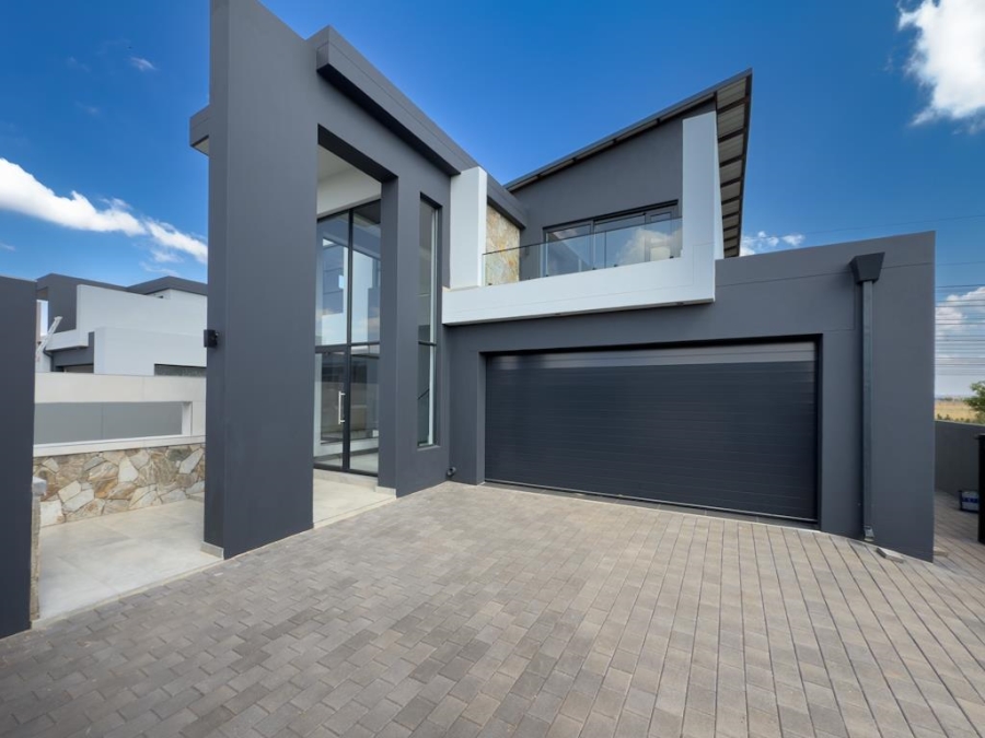 4 Bedroom Property for Sale in Midstream Heights Gauteng