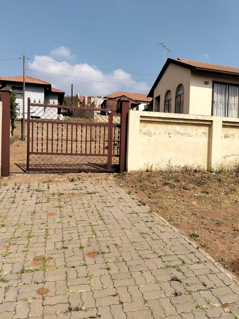3 Bedroom Property for Sale in Morula View Gauteng