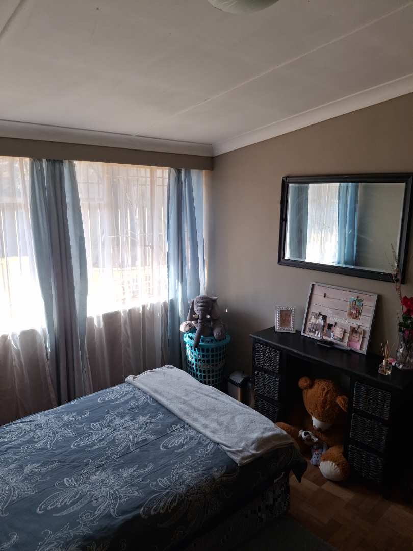 4 Bedroom Property for Sale in Valhalla Gauteng