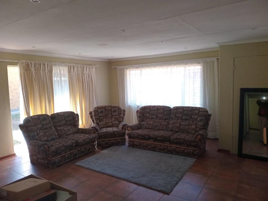 To Let 3 Bedroom Property for Rent in Silverton Gauteng