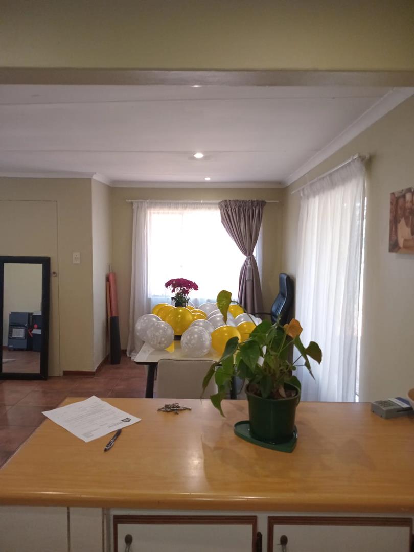 To Let 3 Bedroom Property for Rent in Silverton Gauteng