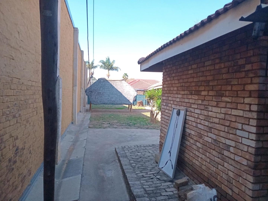 To Let 3 Bedroom Property for Rent in Silverton Gauteng