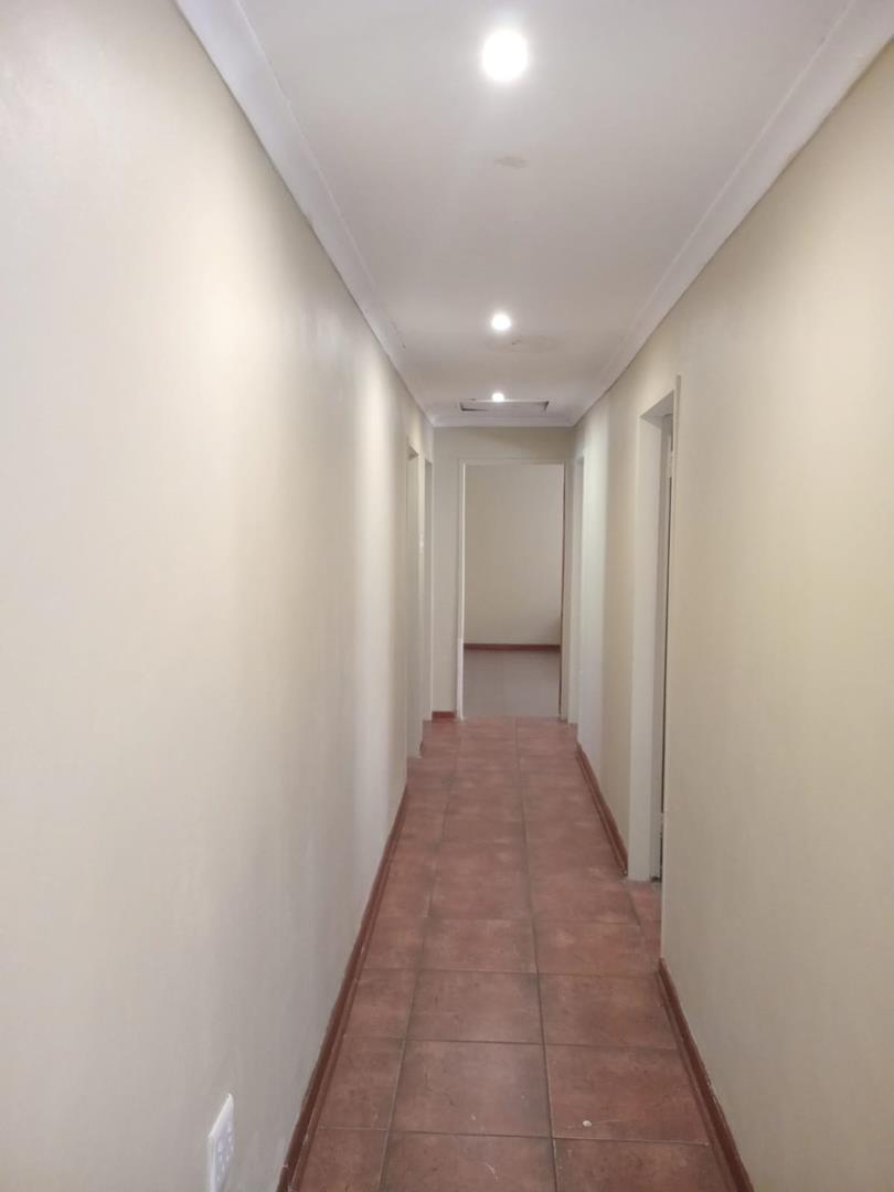 To Let 3 Bedroom Property for Rent in Silverton Gauteng