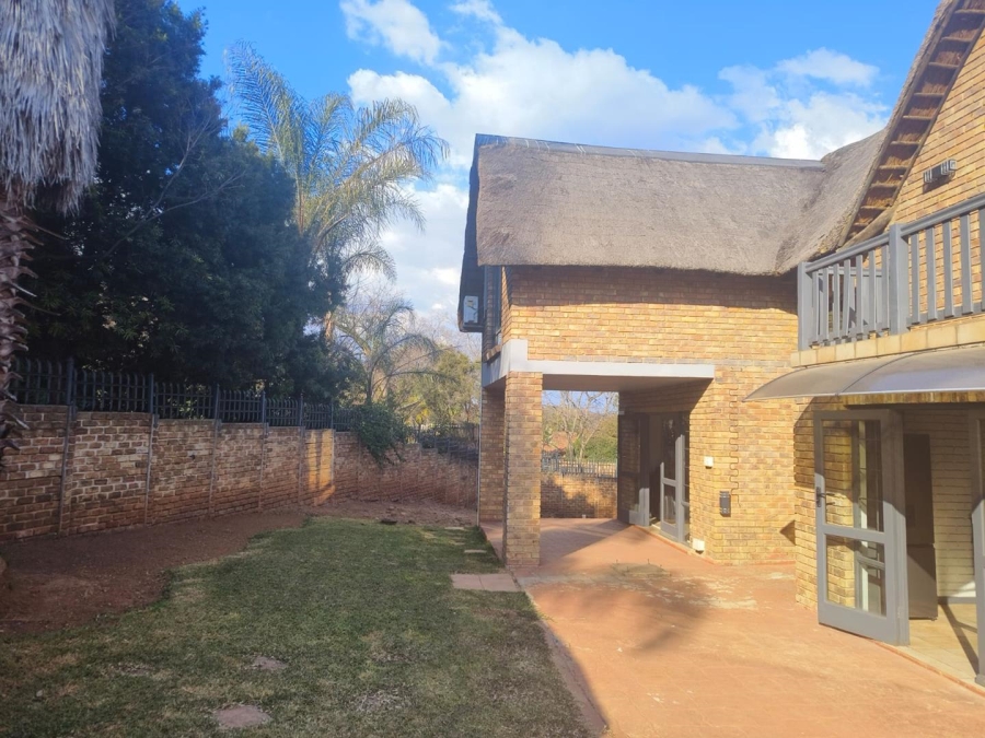 3 Bedroom Property for Sale in Val de Grace Gauteng