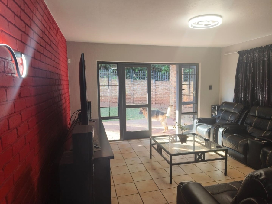 3 Bedroom Property for Sale in Val de Grace Gauteng
