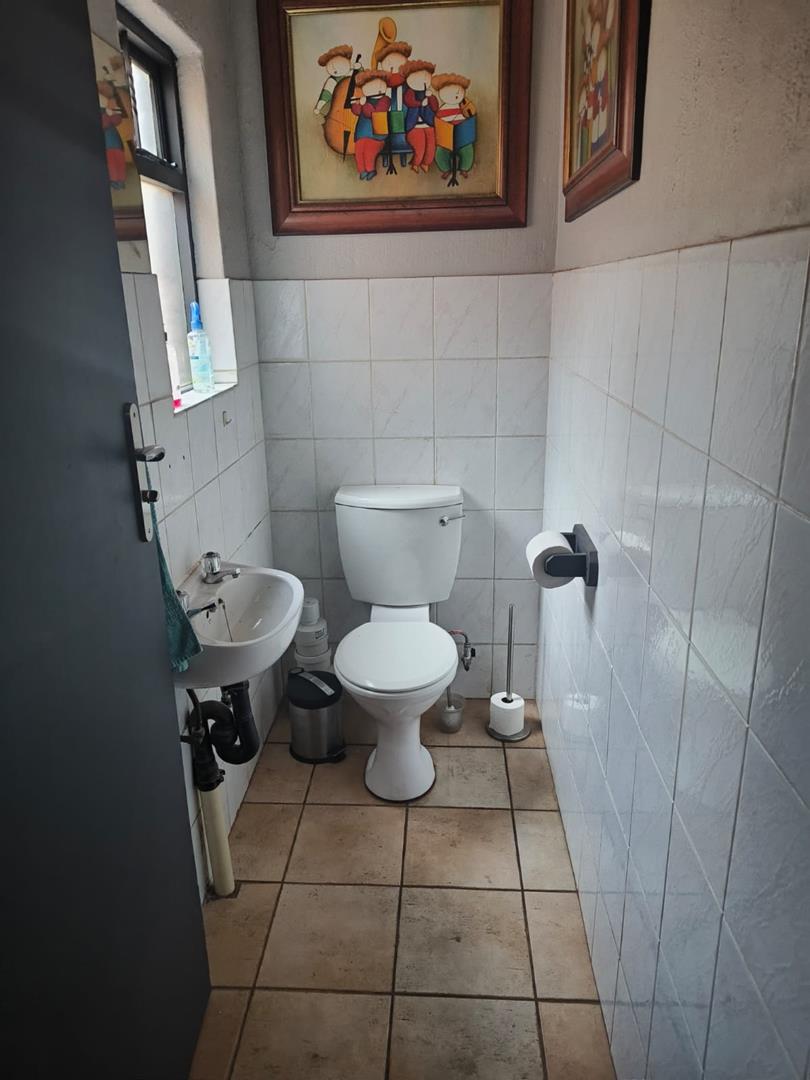 3 Bedroom Property for Sale in Val de Grace Gauteng