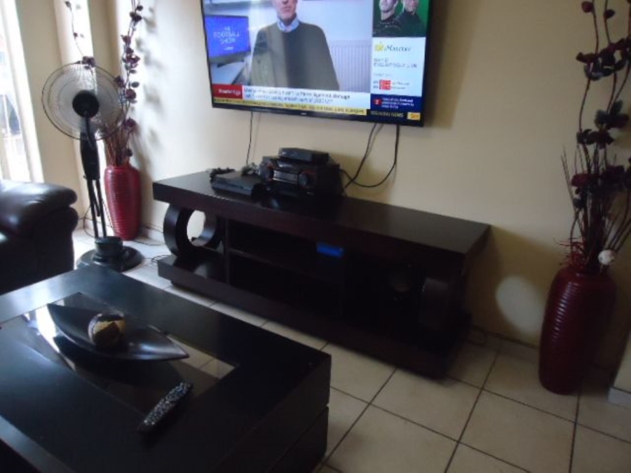 2 Bedroom Property for Sale in Silverton Gauteng