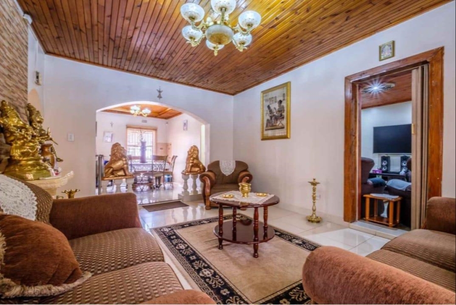 4 Bedroom Property for Sale in Lenasia South Gauteng