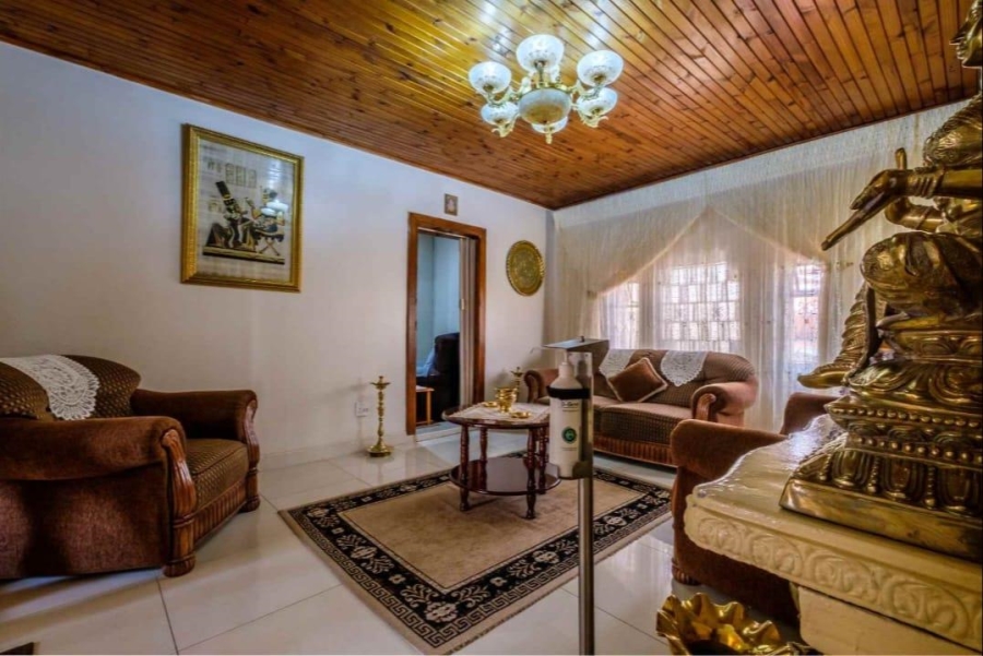 4 Bedroom Property for Sale in Lenasia South Gauteng