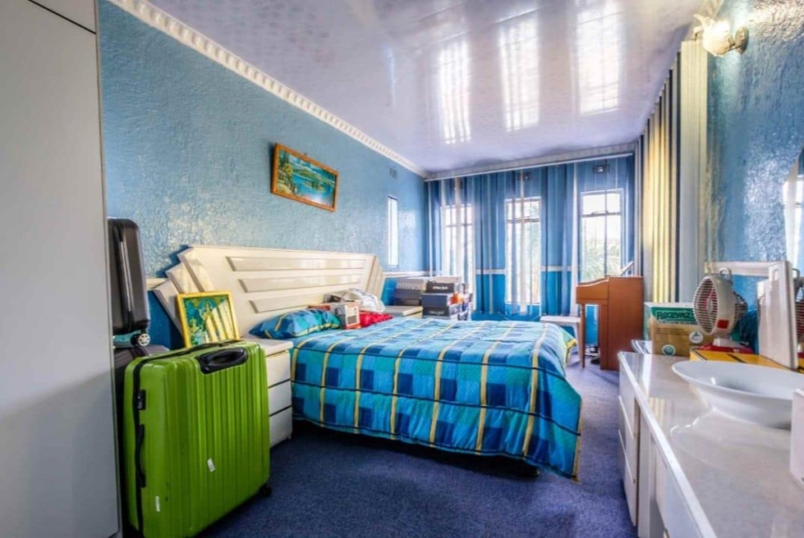 4 Bedroom Property for Sale in Lenasia South Gauteng