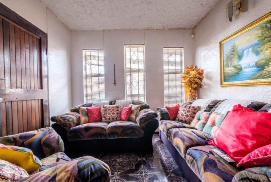 4 Bedroom Property for Sale in Lenasia South Gauteng