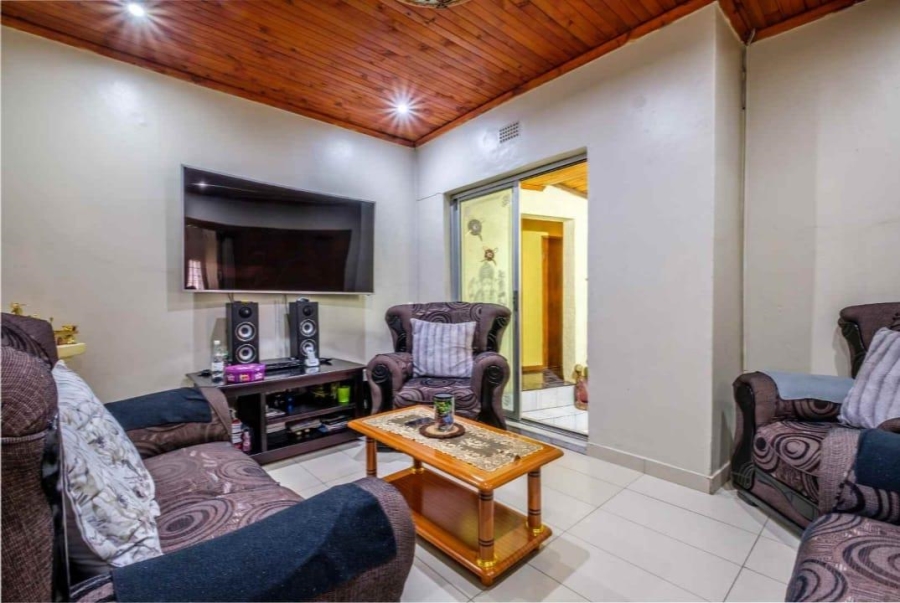 4 Bedroom Property for Sale in Lenasia South Gauteng