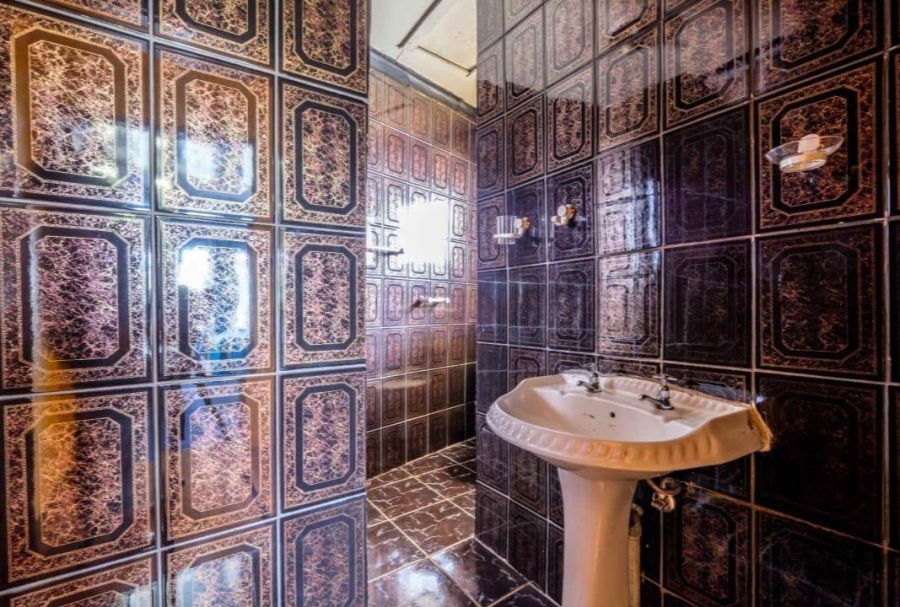 4 Bedroom Property for Sale in Lenasia South Gauteng