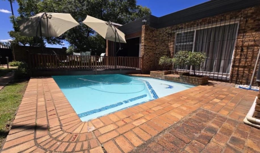 3 Bedroom Property for Sale in Brackenhurst Gauteng