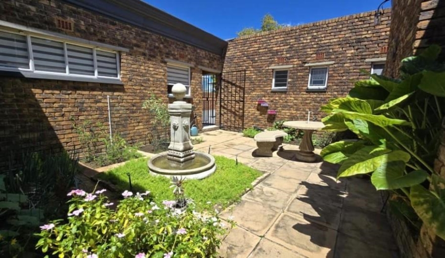 3 Bedroom Property for Sale in Brackenhurst Gauteng