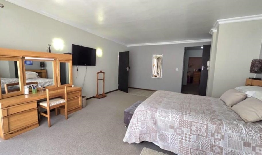 3 Bedroom Property for Sale in Brackenhurst Gauteng
