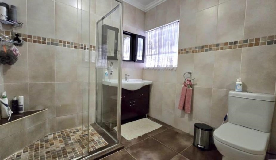 3 Bedroom Property for Sale in Brackenhurst Gauteng
