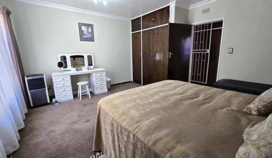 3 Bedroom Property for Sale in Brackenhurst Gauteng