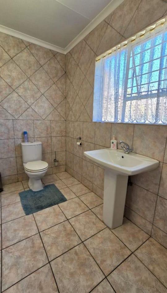 3 Bedroom Property for Sale in Brackenhurst Gauteng