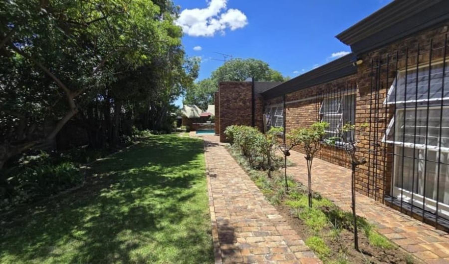 3 Bedroom Property for Sale in Brackenhurst Gauteng