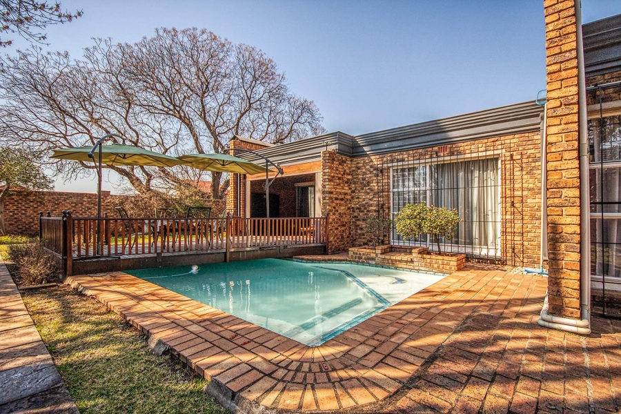 3 Bedroom Property for Sale in Brackenhurst Gauteng