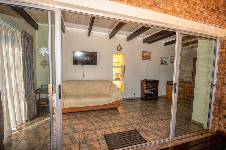 3 Bedroom Property for Sale in Brackenhurst Gauteng