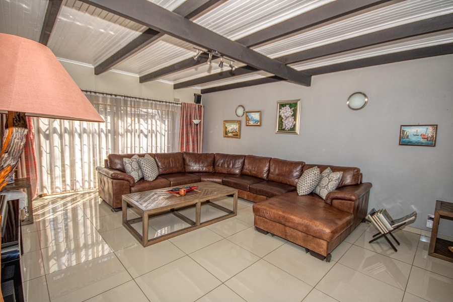 3 Bedroom Property for Sale in Brackenhurst Gauteng