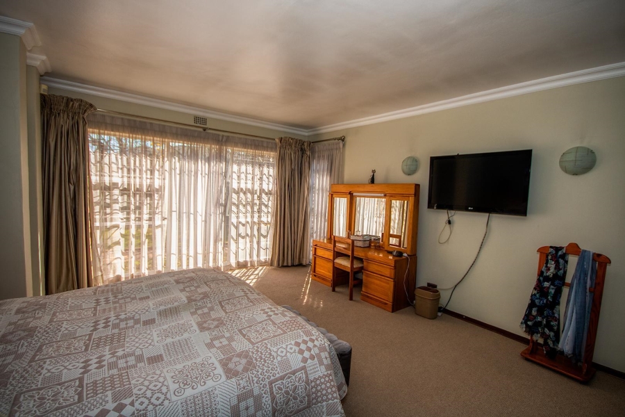 3 Bedroom Property for Sale in Brackenhurst Gauteng