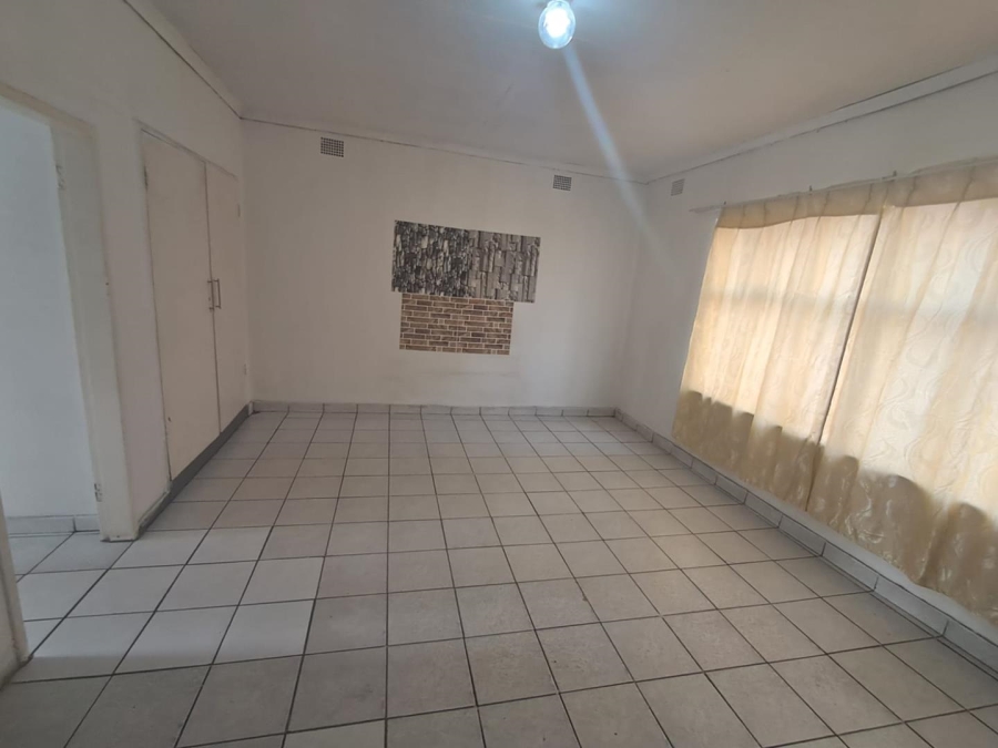 1 Bedroom Property for Sale in Pretoria West Gauteng