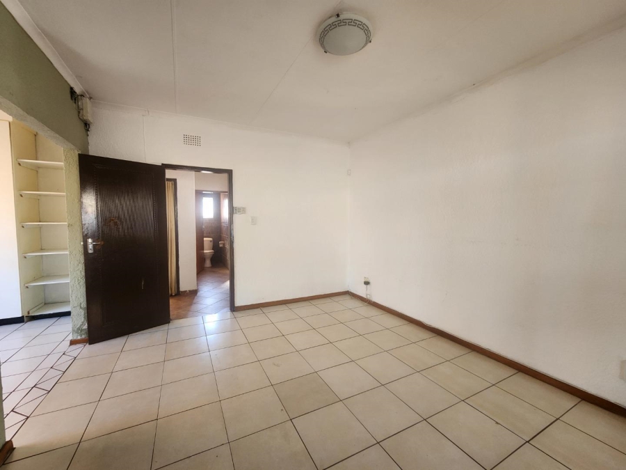 2 Bedroom Property for Sale in Raceview Gauteng