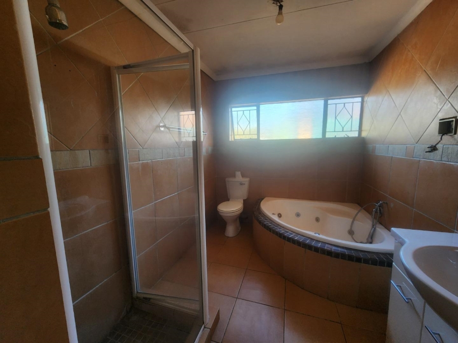2 Bedroom Property for Sale in Raceview Gauteng