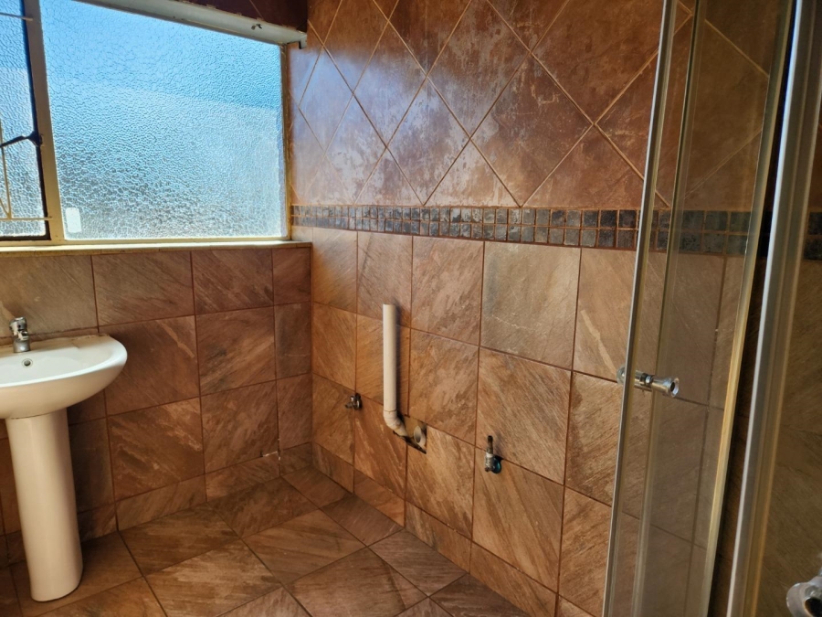 2 Bedroom Property for Sale in Raceview Gauteng