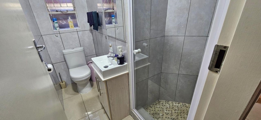 3 Bedroom Property for Sale in South Crest Gauteng