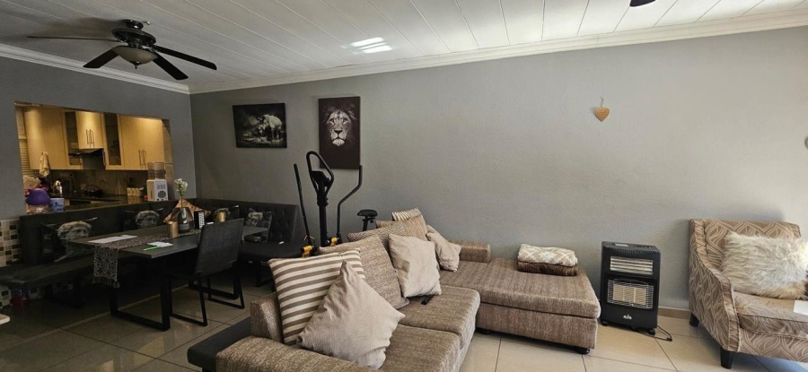 3 Bedroom Property for Sale in South Crest Gauteng