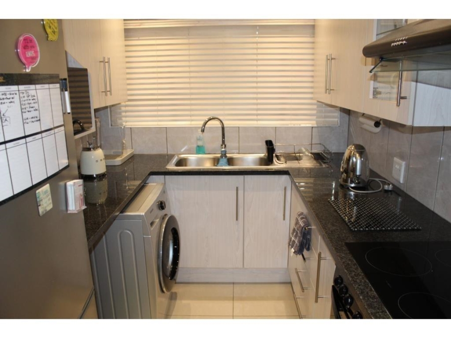 3 Bedroom Property for Sale in South Crest Gauteng