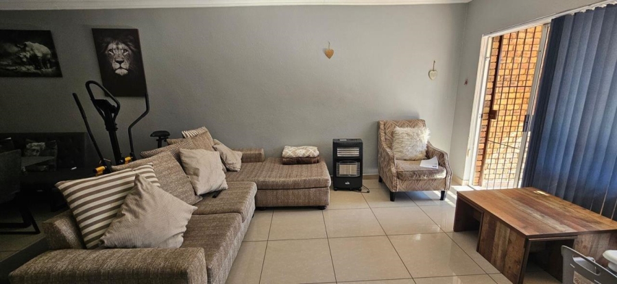 3 Bedroom Property for Sale in South Crest Gauteng