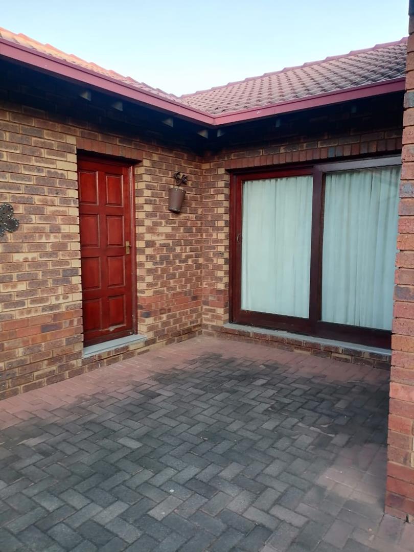 3 Bedroom Property for Sale in Van Riebeeck Park Gauteng