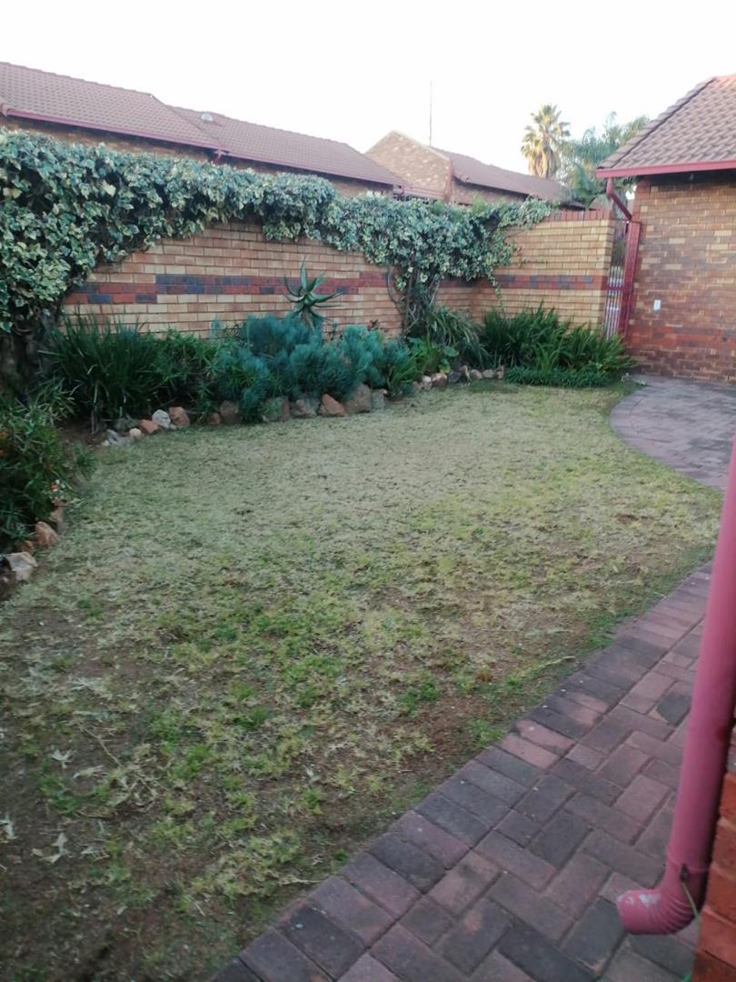 3 Bedroom Property for Sale in Van Riebeeck Park Gauteng