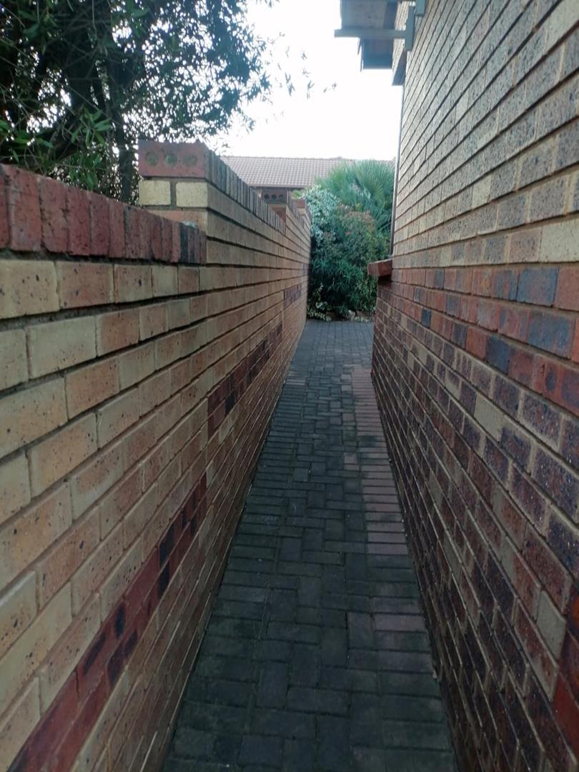 3 Bedroom Property for Sale in Van Riebeeck Park Gauteng