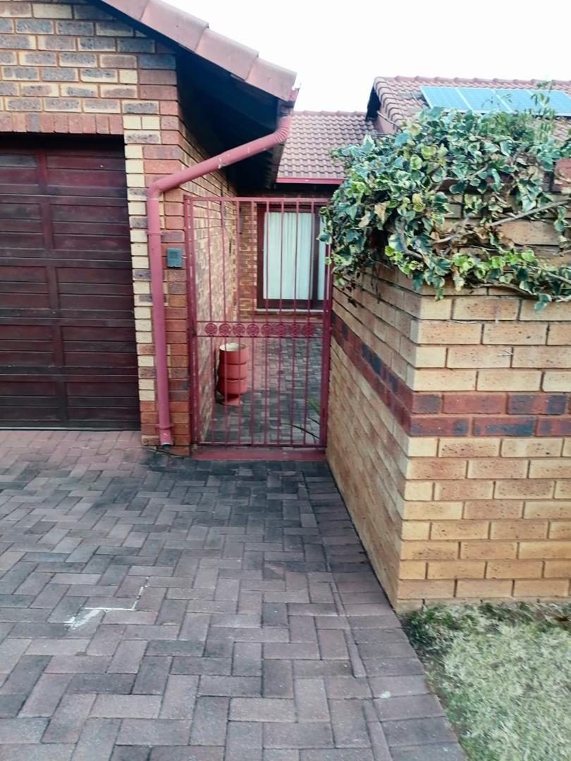3 Bedroom Property for Sale in Van Riebeeck Park Gauteng