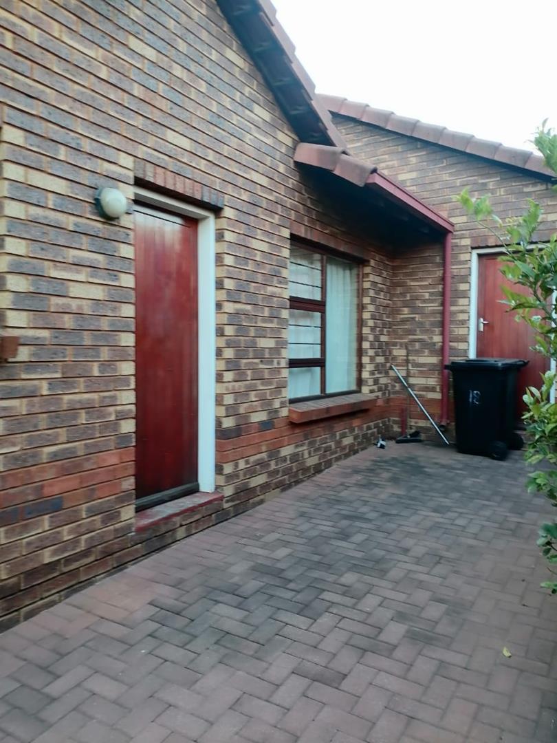 3 Bedroom Property for Sale in Van Riebeeck Park Gauteng