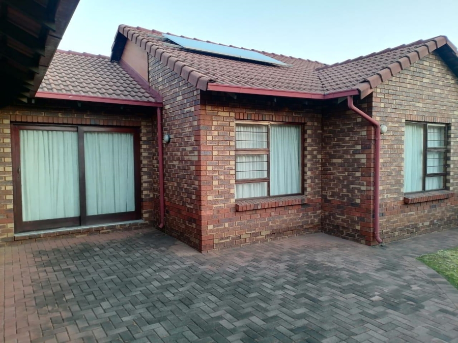 3 Bedroom Property for Sale in Van Riebeeck Park Gauteng