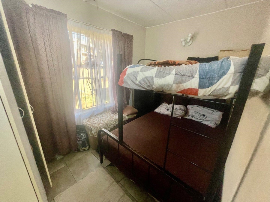 2 Bedroom Property for Sale in Chloorkop Gauteng