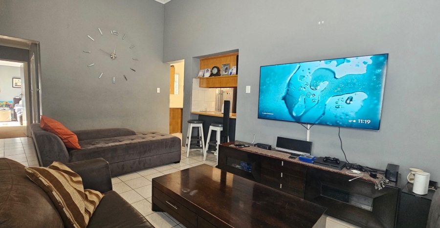 3 Bedroom Property for Sale in Radiokop Gauteng