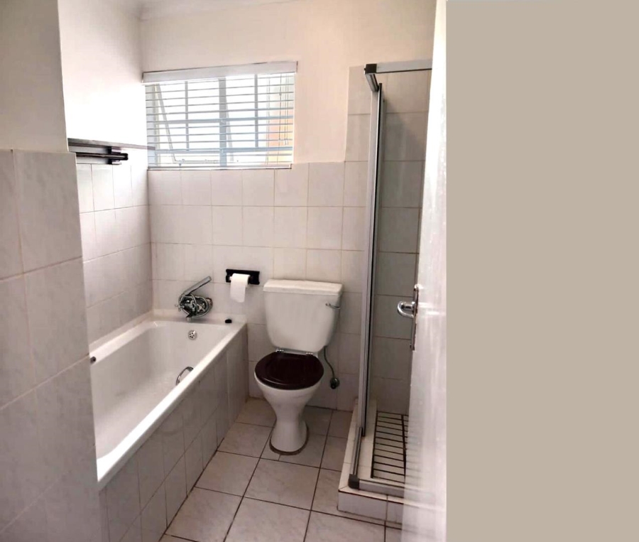 3 Bedroom Property for Sale in Radiokop Gauteng
