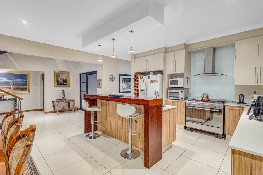 4 Bedroom Property for Sale in Waterfall Country Village Gauteng