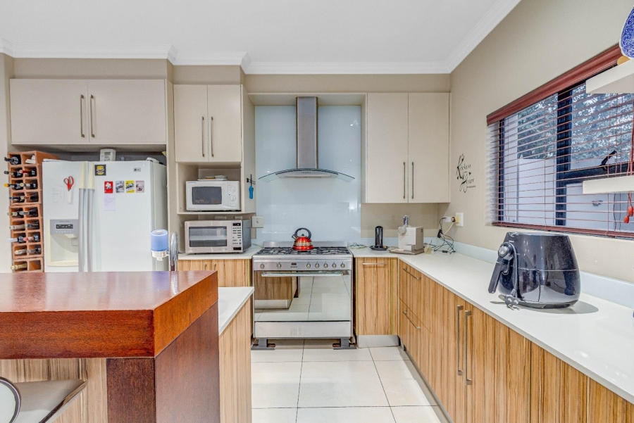 4 Bedroom Property for Sale in Waterfall Country Village Gauteng